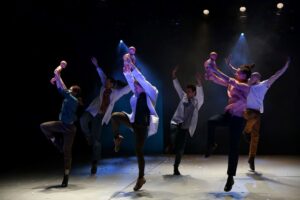 Подробнее о статье Дождь и темнота в спектакле «Ребёнок» Воронежского Камерного театра