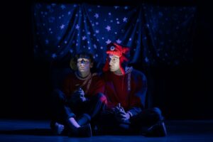 Подробнее о статье По дороге с облаками. Спектакль «Богатырь Степан Ромашкин», Театр «Чё»