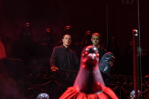 Подробнее о статье Литературные игры Петра Шерешевского. Премьера спектакля «Маскарад с закрытыми глазами», МХТ им.Чехова