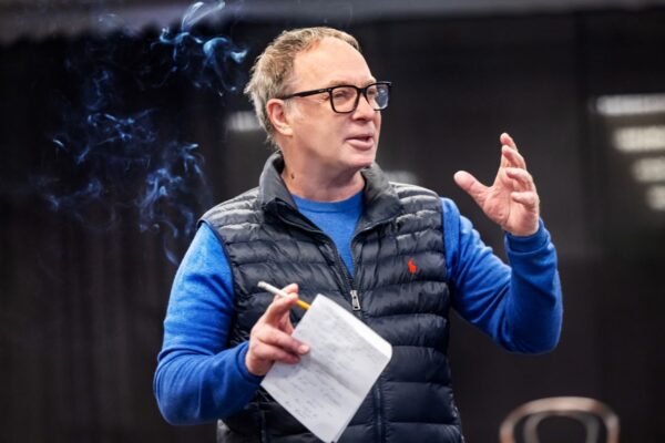 Сергей Урсуляк готовит к выпуску спектакль «Другая сказка» в Театре Маяковского