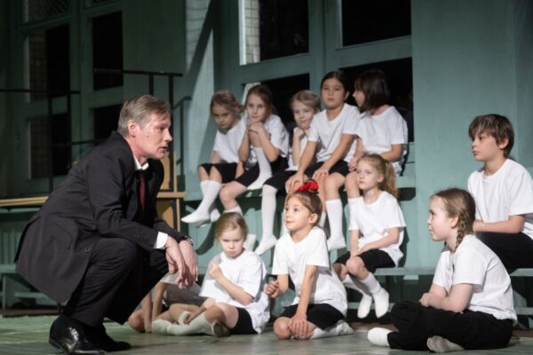 Народ безмолвствует. Спектакль «Борис Годунов», Театр Наций