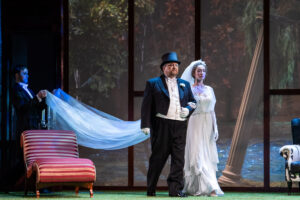 Подробнее о статье Неохота без вальса. «Мой нежный зверь» в Малом театре