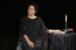 Подробнее о статье Вселенная Ахматовой. Спектакль «Бог сохраняет всё», Театр Вахтангова