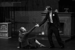 Подробнее о статье За кружевной вуалью слов. Школа драматического искусства готовит премьеру спектакля «Идеальный муж»