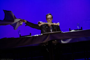 Подробнее о статье Трагедия маленького человека в новом спектакле МХТ им.Чехова – «Голод»