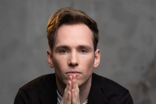 «Пушкин – гений на все времена!» Интервью с режиссером Театра Романа Виктюка Сергеем Захариным