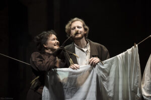 Подробнее о статье По канату над пропастью. Павел Пархоменко отправил Алексея Пешкова в путешествие «По Руси»