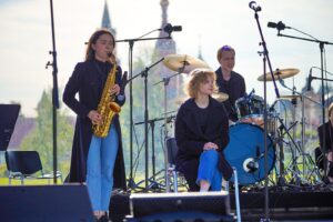 Подробнее о статье Фестиваль «Театральные выходные» в парке «Зарядье» 22 и 23 июня