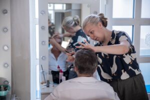 Подробнее о статье «Я не узнаю вас в гриме!» Репортаж из-за кулис