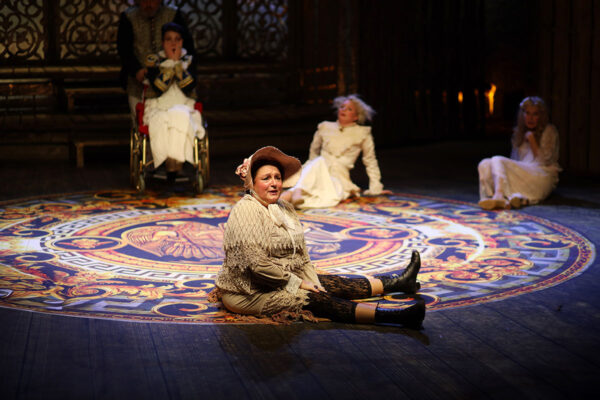 Премьера спектакля «Веселая женщина», театр «Эрмитаж»