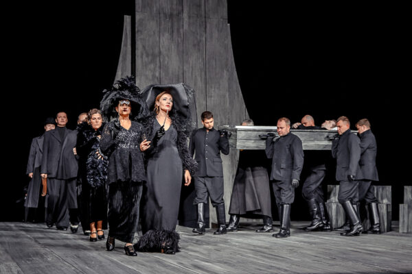 «Самоубийца» в МХТ им.А.П.Чехова. Фоторепортаж  