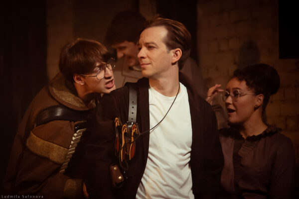 «Утиная охота» – первая премьера сезона в Театре Вахтангова