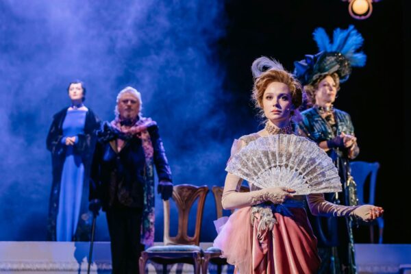 В Театре Пушкина состоялись предпремьерные показы спектакля «Плохие хорошие». Фоторепортаж