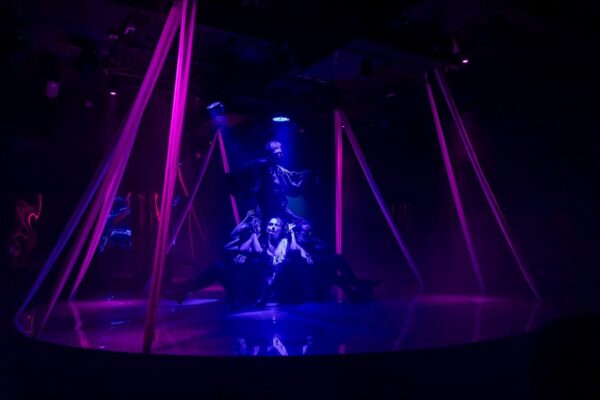 Поэма об омертвевших душах. Премьера спектакля «Мертвые души» в Театре на Юго-Западе