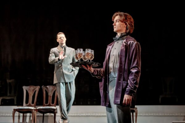 Патрик как прикрытие. Спектакль «Плохие хорошие» в Театре Пушкина