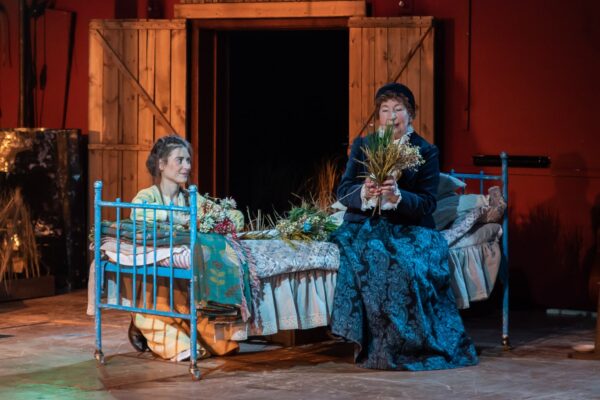 В театре «Et Cetera» премьера спектакля Владимира Бельдияна «Старосветские помещики»