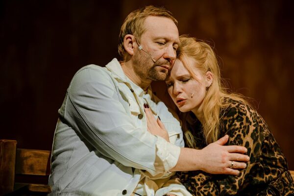 Нервное курение в сторонке. Спектакль «Чайка с продолжением», Театр на Бронной