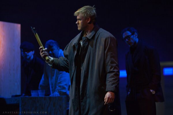 Раскольников и его тени: два мнения о премьере в Театре имени Гоголя