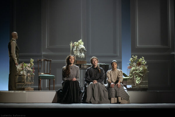 Замоскворецкая панихида. Марина Брусникина поставила в РАМТе «Лето Господне»