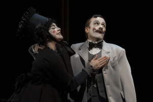 Подробнее о статье Сергей Землянский поставил «Женитьбу» для тех, кто обычно спит в театре