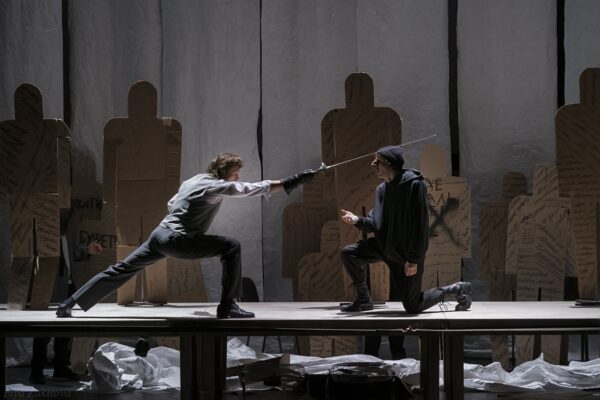 Бумажная любовь в театре «Сатирикон». Премьера спектакля «Сирано де Бержерак»