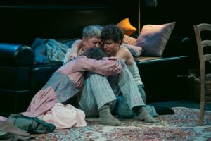 Подробнее о статье Все, что нам нужно, – это любовь. Премьера спектакля «Ковчег» в театре «Современник»