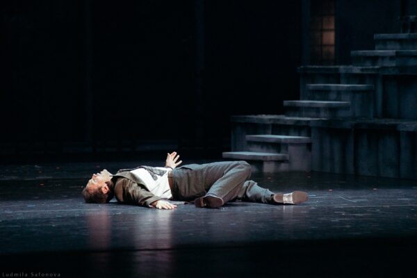 На сцене Театра Вахтангова взошло «Солнце Ландау»