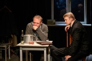 Подробнее о статье Хроника одного усыновления: «Старший сын» в МХТ имени Чехова