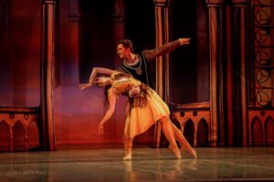 Подробнее о статье Летние Балетные Сезоны. «Эсмеральда». Фоторепортаж