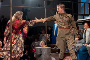 Подробнее о статье Эти люди выстоят. «Эшелон» в театре «Сфера»