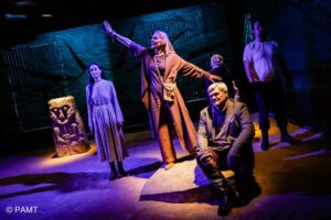 Подробнее о статье Мир из песка и слова. «Белый пароход» Чингиза Айтматова в РАМТе