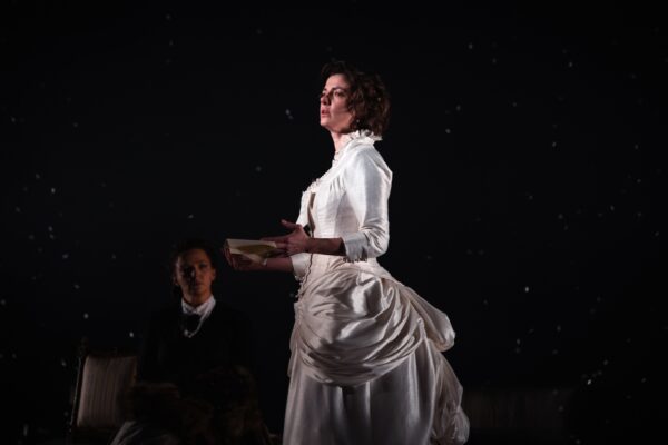 Андрей Прикотенко выпустил в Малом театре «Анну Каренину»