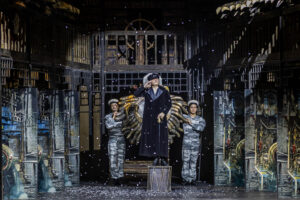 Подробнее о статье Фестиваль «Атлас театральной России». Спектакль «Залив счастья. Адмирал Невельской». Фоторепортаж