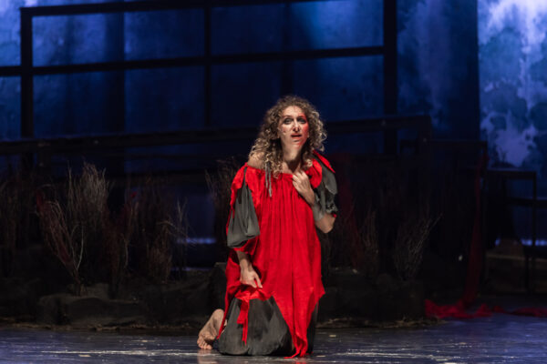 «Яга» Алтайского театра для детей и молодежи имени В.С. Золотухина в рамках фестиваля «Биеннале театрального искусства. Уроки режиссуры»