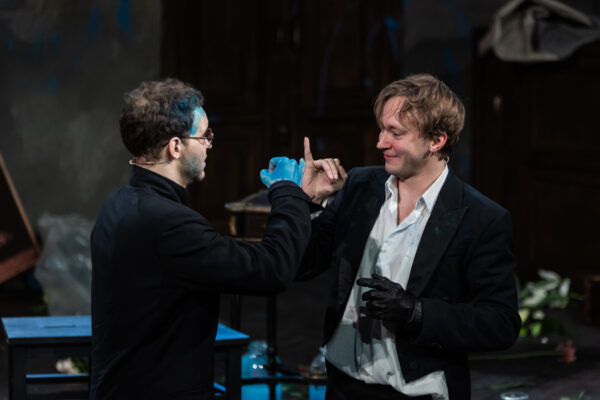 От любви до любви… «Идиоты» Сергея Волкова в МХТ им.Чехова