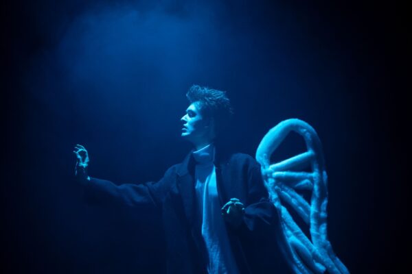 Мир Марка Шагала в премьере спектакля «Сбежавший ангел», Аппарат.Театр