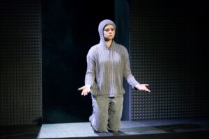 Подробнее о статье Премьера в «Покровка.Театр» – саундрама «В тишине»