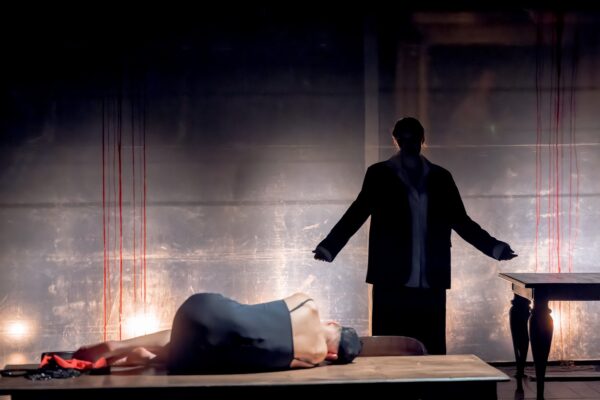 «Да, к удивленью глаз моих, на это смотревших» – премьера спектакля «Макбет. Кабаре» в Театре им.Пушкина