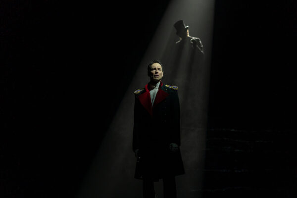 Выстрел в прошлое. Что, если Печорин – это вы? Премьера спектакля «Герой нашего времени?» в Театре Гоголя