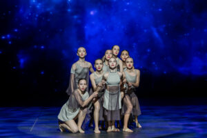 Подробнее о статье Ульяновский Эстрадный балет «Экситон» на фестивале «Атлас театральной России». Спектакль «Невероятные приключения Экситошки»