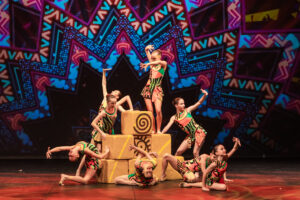 Подробнее о статье Фестиваль «Атлас театральной России». Спектакль «Невероятные приключения Экситошки». Фоторепортаж