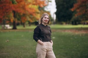 Подробнее о статье Нежный возраст писателя, неправильные глаголы и реклама в метро: Елена Тимохина в книжном Лондоне