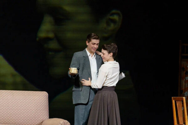 Одно сплошное одиночество. Спектакль «Таня», Театр на Бронной