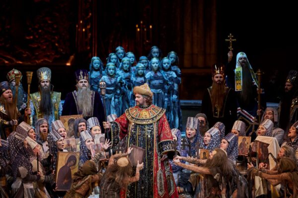 Кровавые мальчики царя. В Мариинском театре состоялась премьера оперы «Борис Годунов»