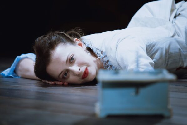 В театре «Сфера» премьера спектакля «Таланты и поклонники». Фоторепортаж