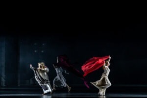 Подробнее о статье Полет без страха падения. «Ромео и Джульетта» Олега Долина в Театре Вахтангова