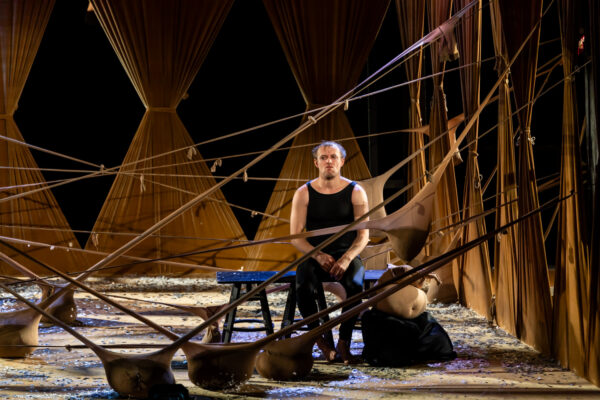 Новосибирский драматический театр «Старый Дом» на фестивале «Атлас театральной России». Спектакль «Петерс»