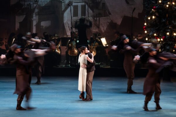 Тяжелая Э.Т.А мысль. «Щелкунчик. Несказка» Павла Глухова в театре Новая Опера