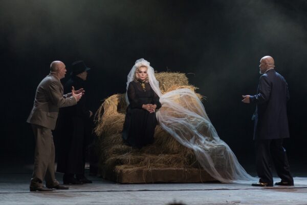 В Театре Российской Армии премьера спектакля Александра Лазарева «Предложение»