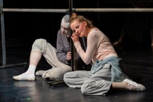 Подробнее о статье В Театре Пушкина премьера спектакля «Протагонист» по роману Аси Володиной